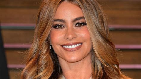 Sofia Vergara Leaves Little to the Imagination in Itty。